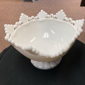 Vintage Westmoreland Ring & Petal White Milk Glass Footed Square Bowl